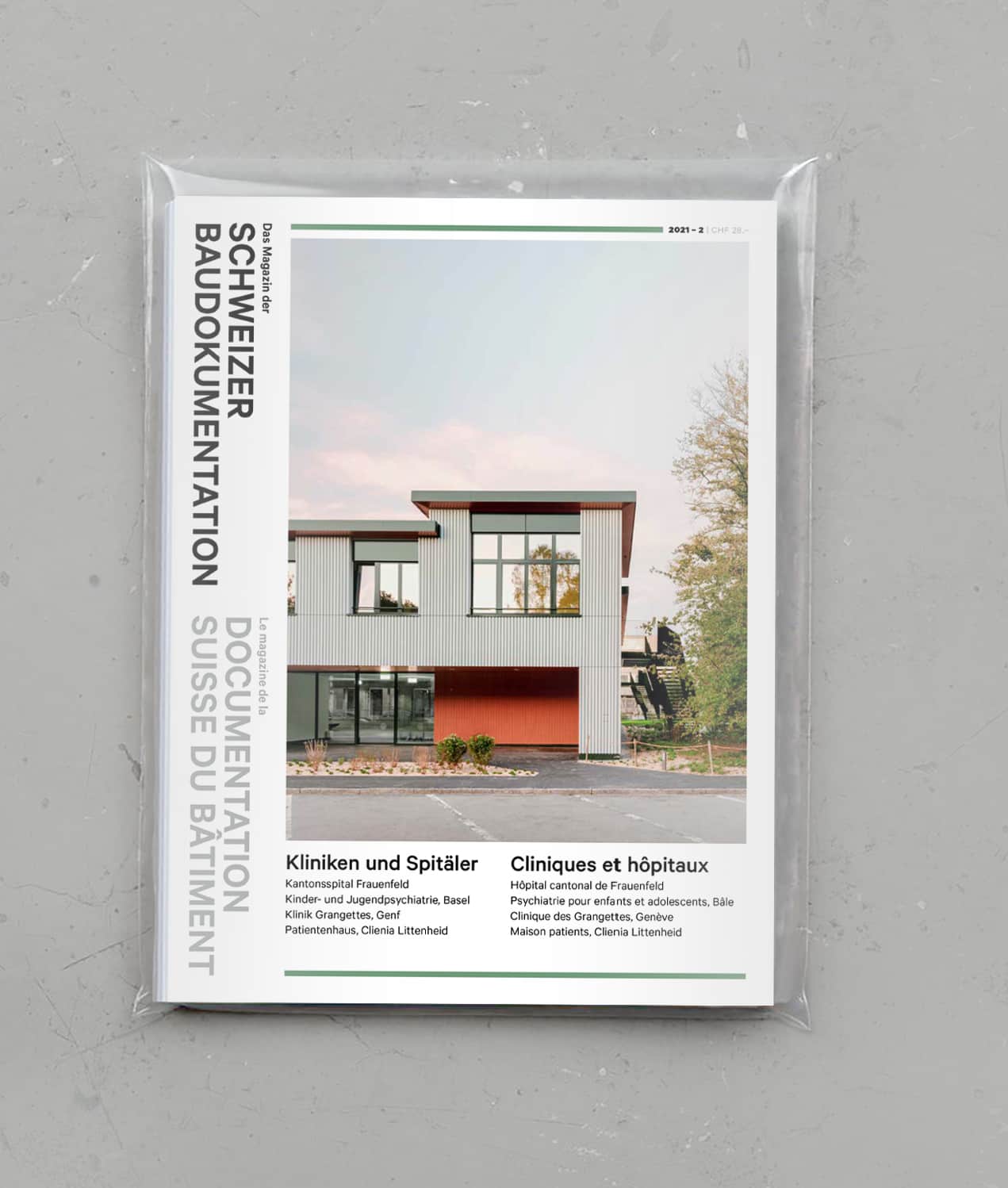 Eine folierte Ausgabe des «Magazins der Schweizer Baudokumentation» zum Thema «Kliniken und Spitäler»