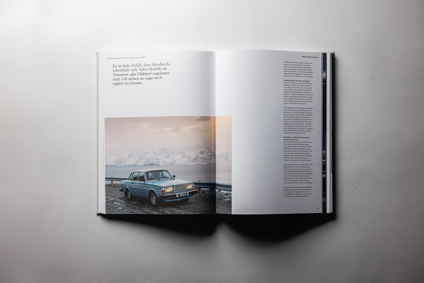Ausschnitt aus dem Volvo-Buch: «Es ist kein Zufall, dass überdurchschnittlich viele Volvo-Modelle als Veteranen oder Oldtimer zugelassen sind. Oft stehen sie sogar noch täglich im Einsatz.»