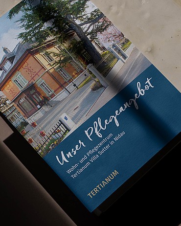 Die Broschüre «Unser Pflegeangebot: Wohn- und Pflegezentrum Tertianum Villa Sutter in Nidau»