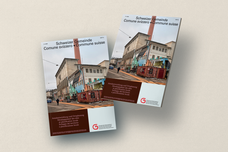 Zweimal das Cover einer neuen Ausgabe zum Thema «Arealentwicklung und Ortsplanung». Es zeigt das Attisholzareal im Solothurner Riedholz.