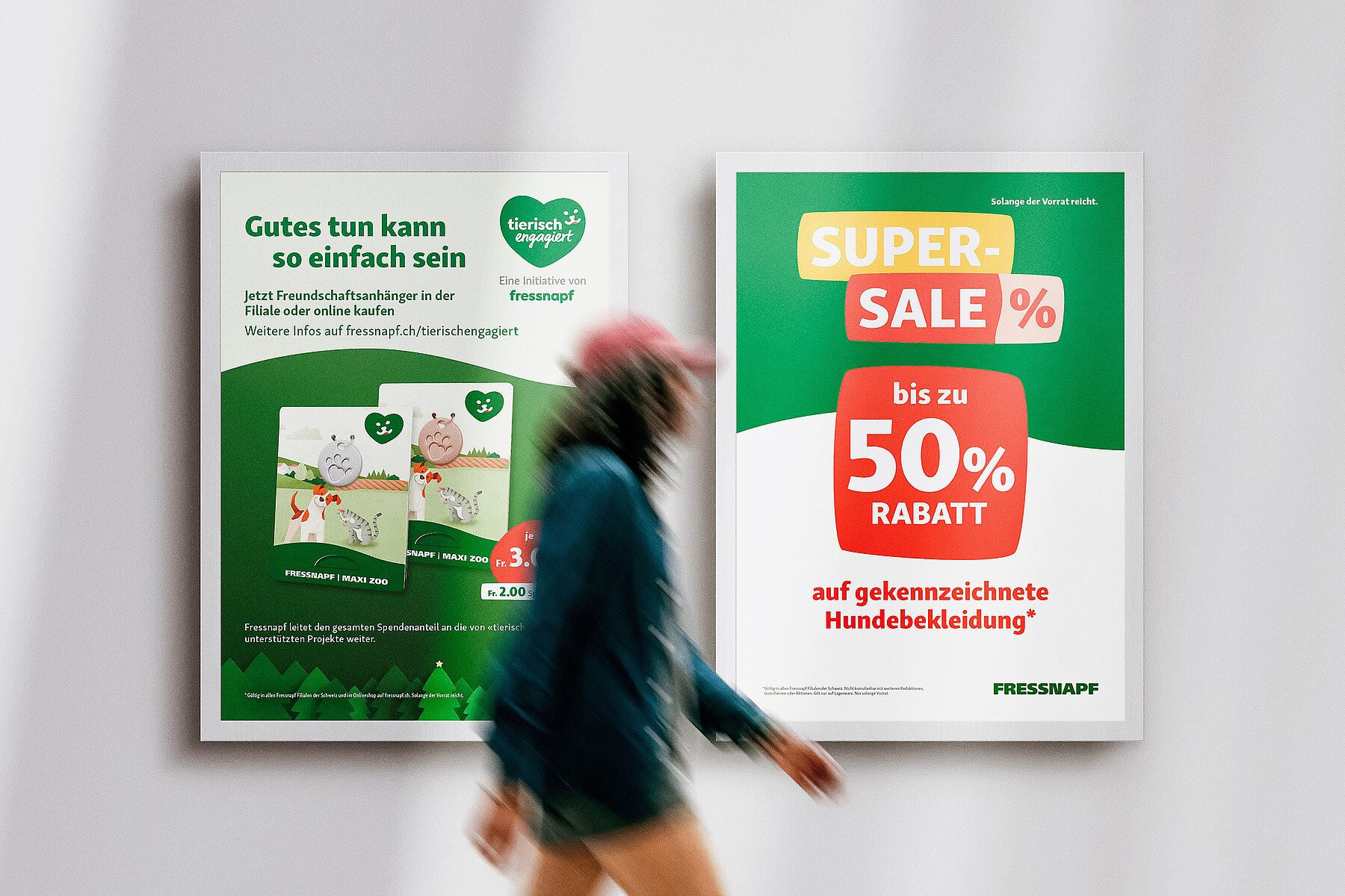 Plakate des Unternehmens Fressnapf bewerben Aktionen.