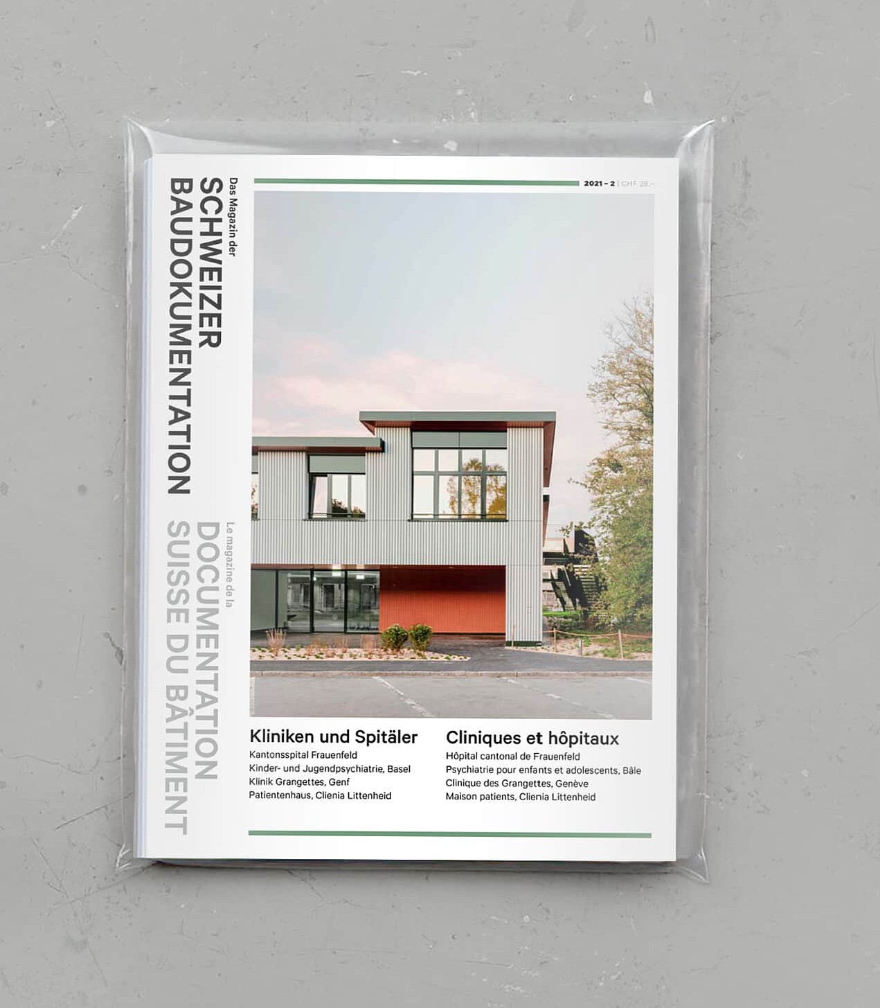 Eine folierte Ausgabe des «Magazins der Schweizer Baudokumentation» zum Thema «Kliniken und Spitäler»