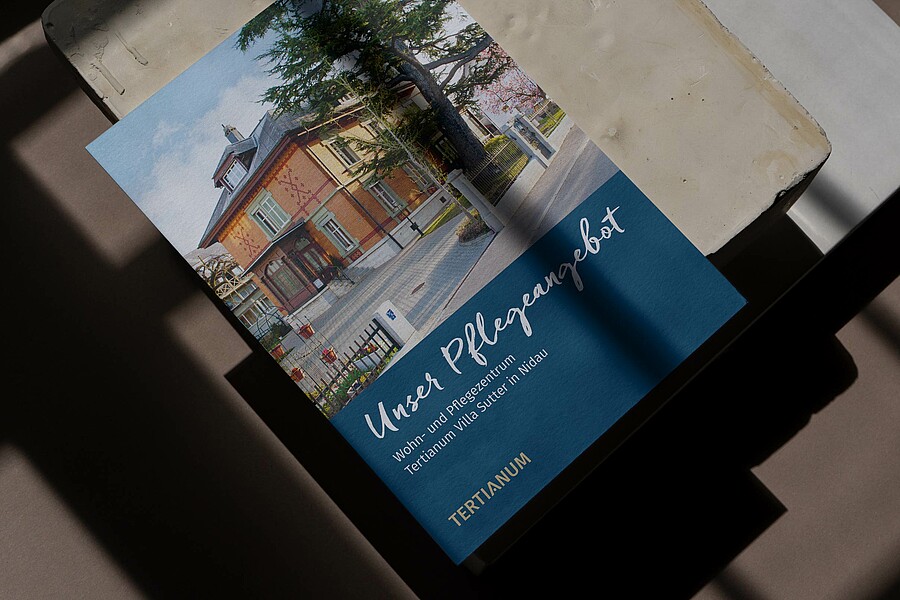 Die Broschüre «Unser Pflegeangebot: Wohn- und Pflegezentrum Tertianum Villa Sutter in Nidau»