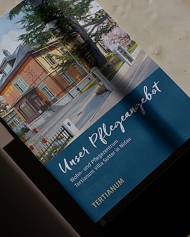 Die Broschüre «Unser Pflegeangebot: Wohn- und Pflegezentrum Tertianum Villa Sutter in Nidau»